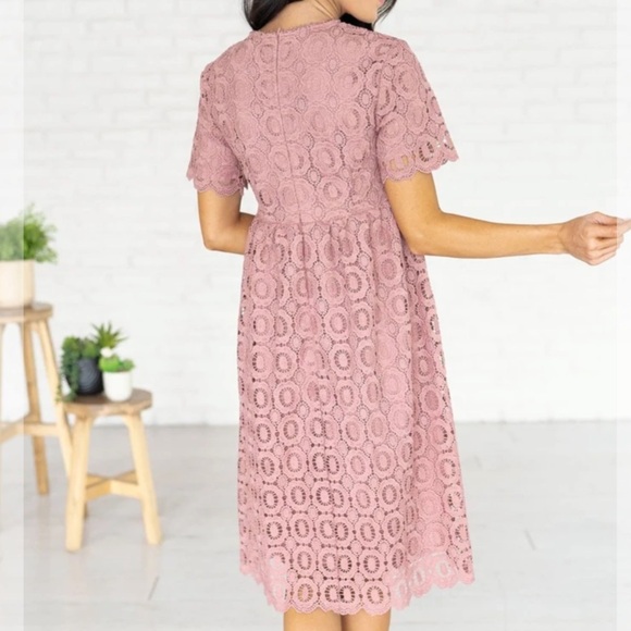Mauve Pink Lace Midi Dress NWT - Picture 4 of 5
